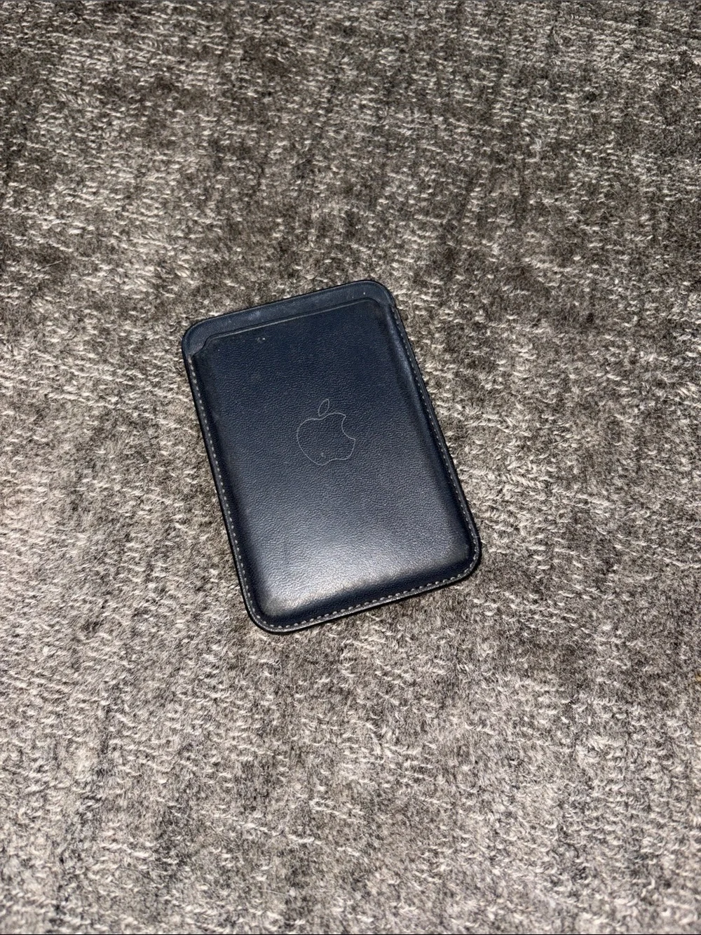 Apple MagSafe Leather Card Wallet - Navy Blue